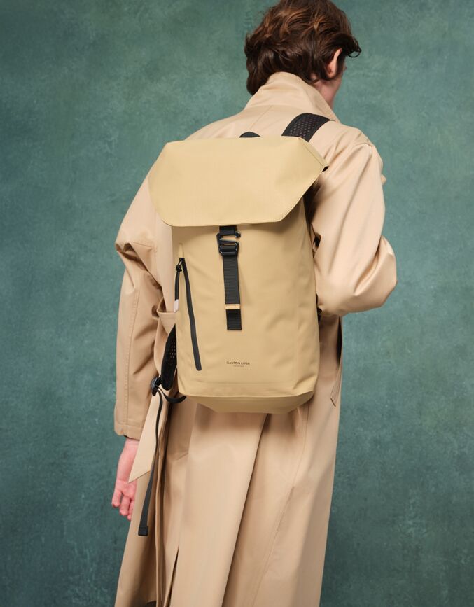 Lightweight DuoSeal Flap Backpack 14 拿鐵棕